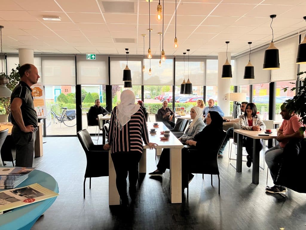 Bewonersbijeenkomst voor Arabisch taligen in de warmtetransitie in Koedijkslanden