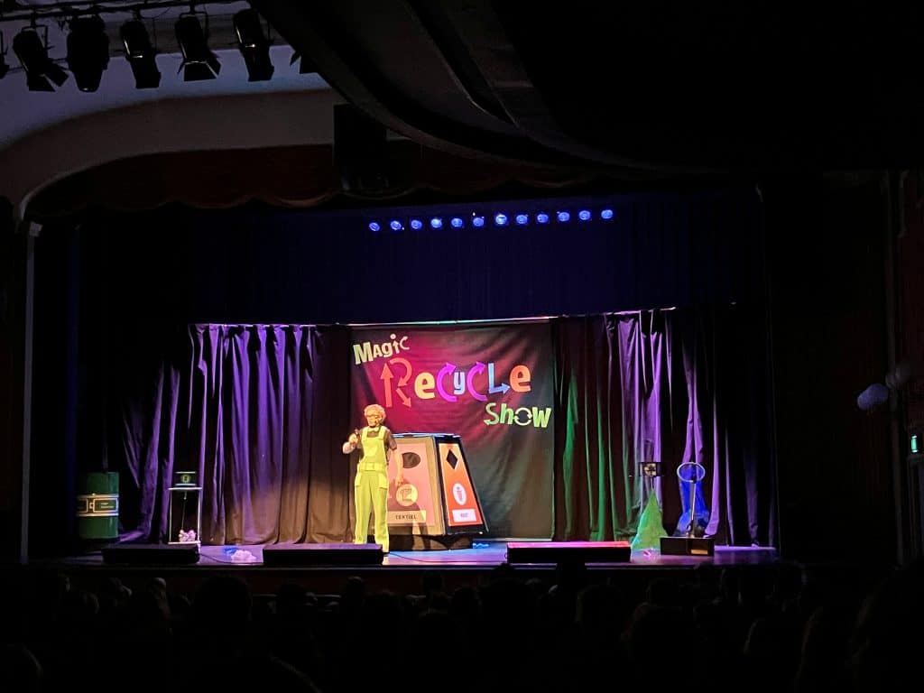Aandacht voor goed scheiden van afval bij Magic Recycleshow